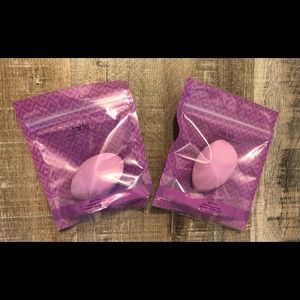 2 Tarte Beauty Blenders